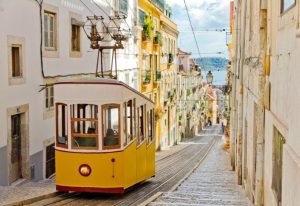 MERCOLEDÌ 1 AGOSTO, ORE 19:00 LISBONA, MUSICHE E ATMOSFERE DALLA CITTÀ DI FERNANDO PESSOA