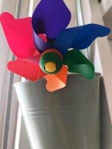 GIOVEDÌ 30 APRILE, ORE 17:00 OGNI STORIA HA MILLE COLORI. UNA DIRETTA FACEBOOK